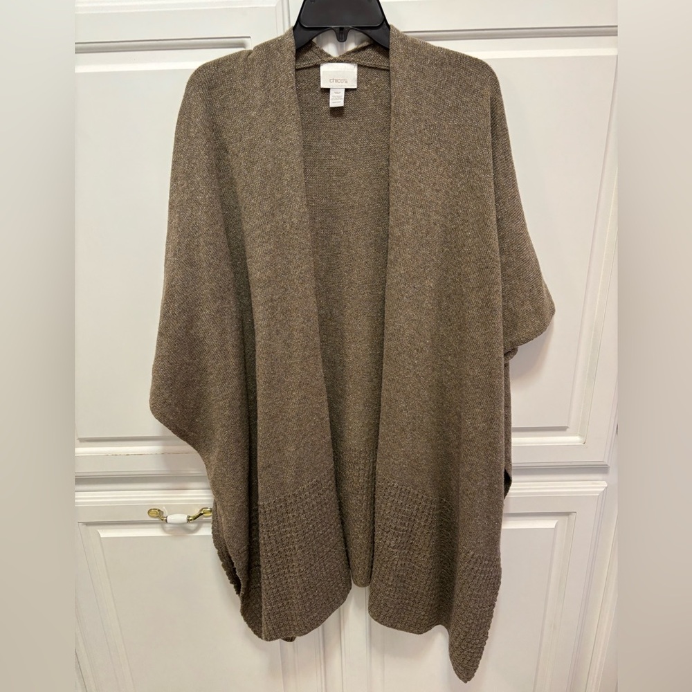 Chico’s Naomi Taupe Ruana With Gold Metallic Threads Women’s One Size
